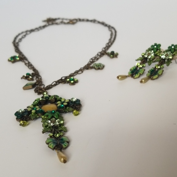 Green Cross and Earring Set - Picture 6 of 8